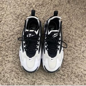 Nike zoom 2k-black/ white